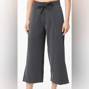 Lululemon Soft Ambitions High Rise Crop